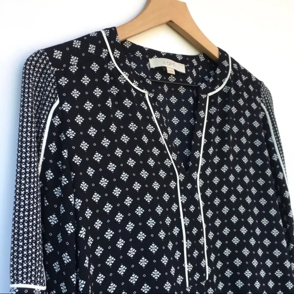 Loft By Ann Taylor Black & White Patterned Blouse - Picture 3 of 7